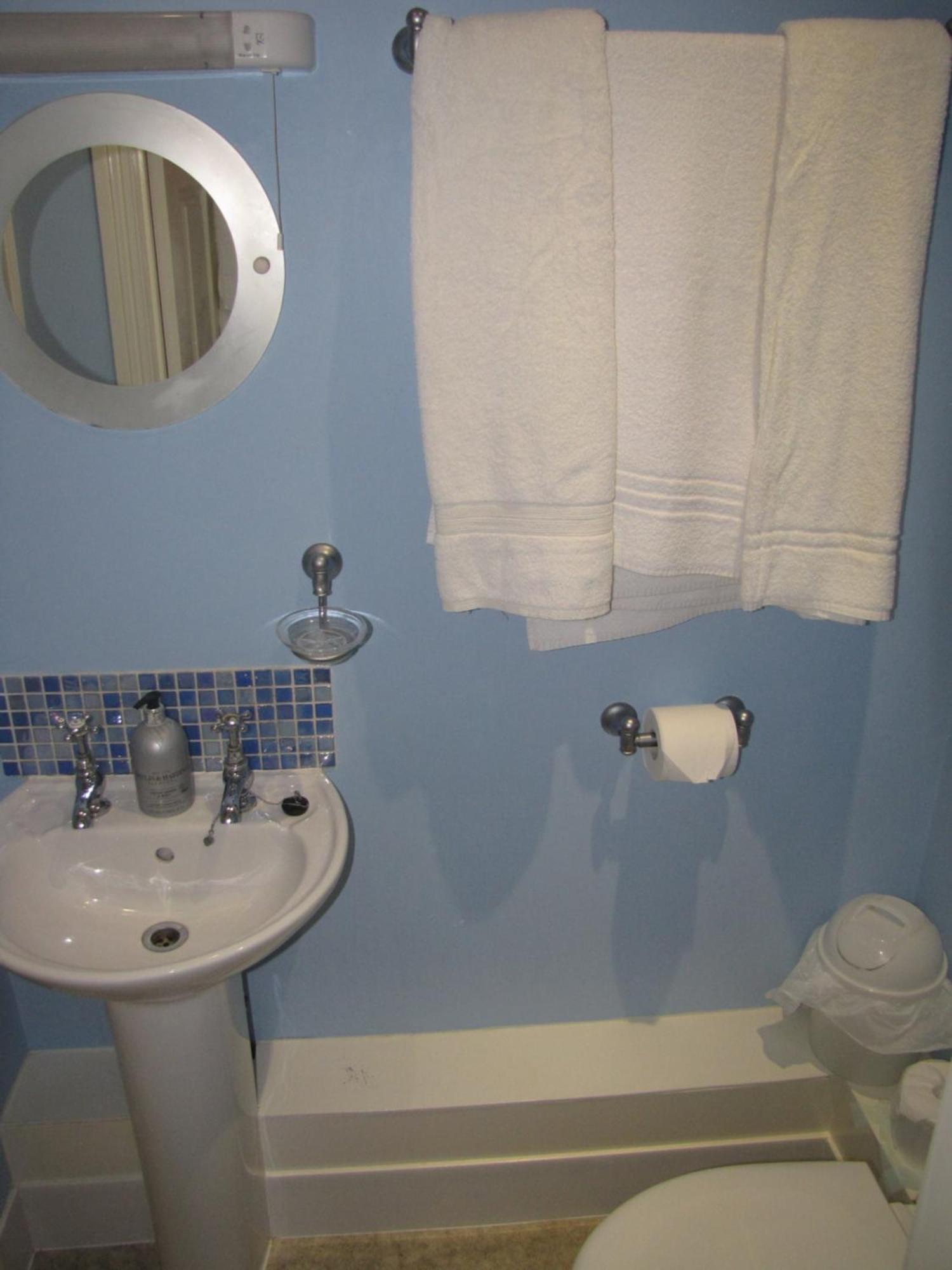 Ashmira Guest House Weymouth Eksteriør bilde